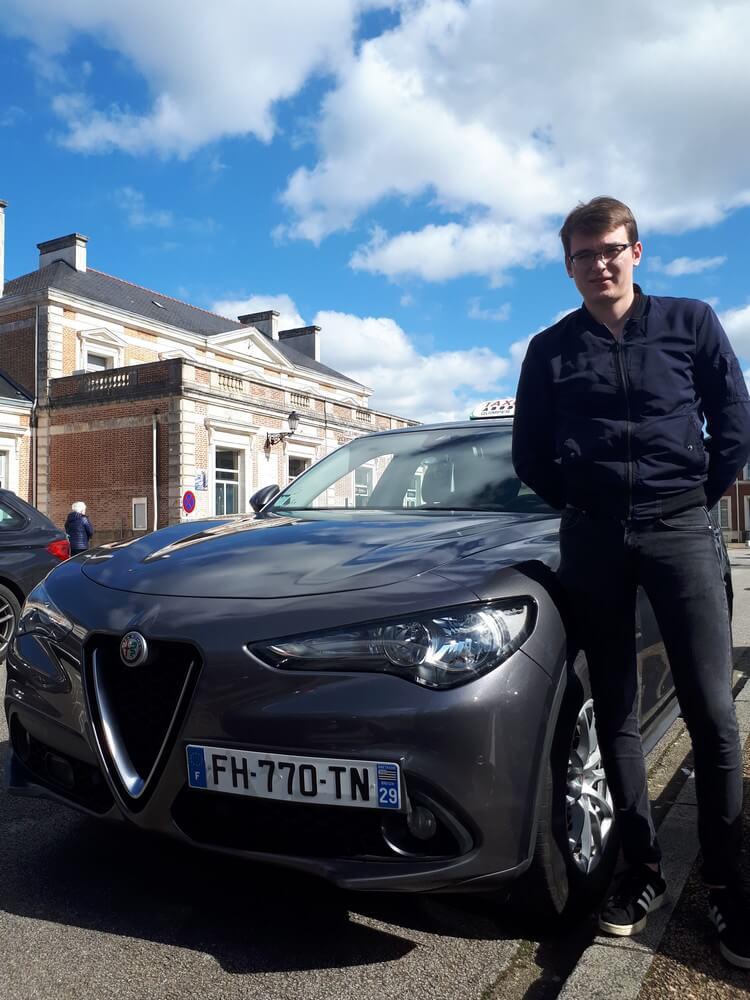 Kévin Péhoré est taxi à Quimper